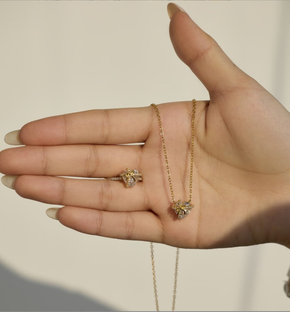 Jewelyna™ | Forever Bloom Heart Necklace